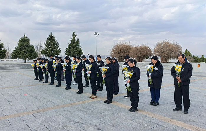 《清明忆忠魂，医者守初心》